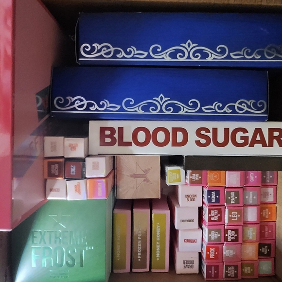 NIB Jeffree Star Velour Liquid Lipstick-Unicorn Blood - Picture 4 of 4